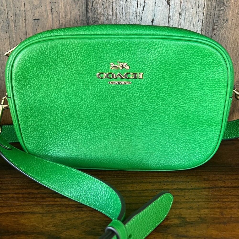 Like new Coach handbag, no defects